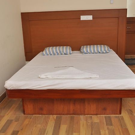 Altis Lodge Erode Kültér fotó