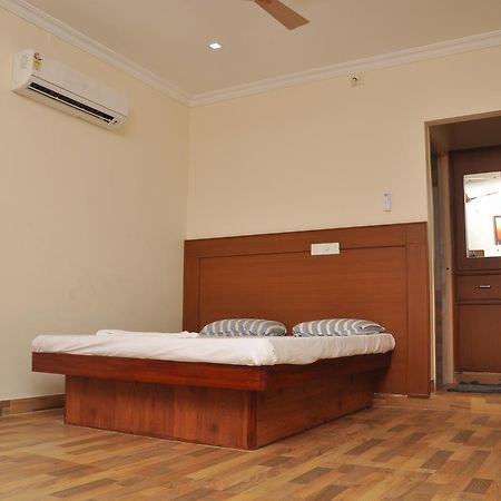Altis Lodge Erode Kültér fotó