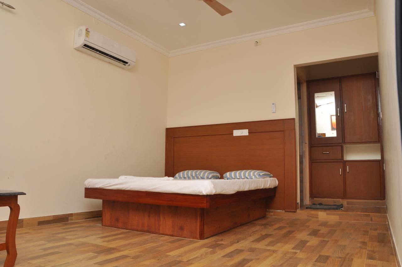 Altis Lodge Erode Kültér fotó